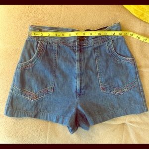 Women’s Vintage hippie Boho shorties Sz Small
